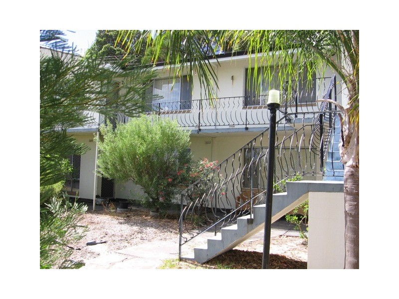 2/5 Fourth Road, Armadale WA 6112