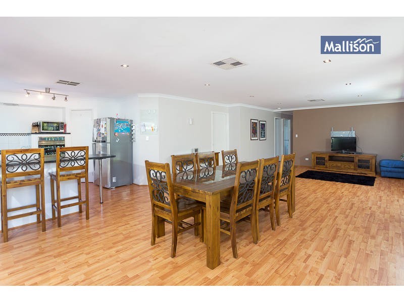 6 Tangier Parkway, Port Kennedy WA 6172