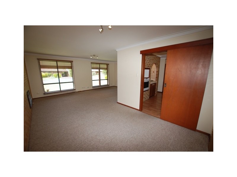 4 Swift Place, Willetton WA 6155