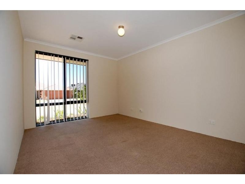 12 Napoleon Way, Bertram WA 6167
