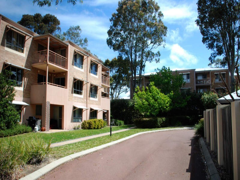 40/15 Friar John Way, Coolbellup WA 6163