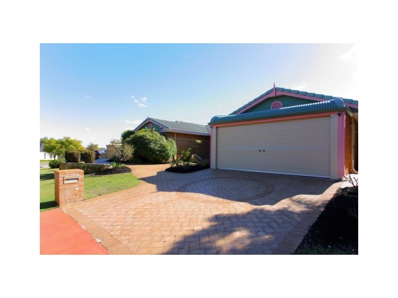 20 Woodland Dale, Canning Vale WA 6155
