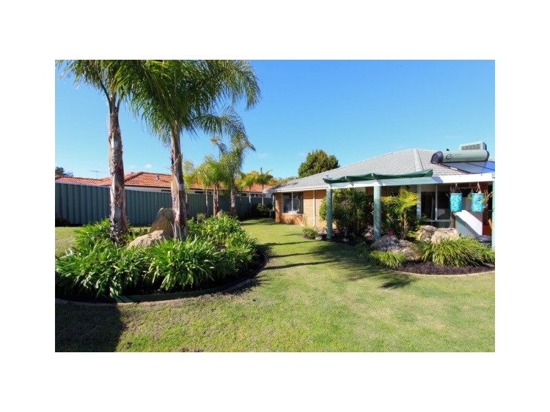 20 Woodland Dale, Canning Vale WA 6155