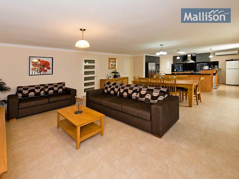 41 Carlton Loop, Canning Vale WA 6155