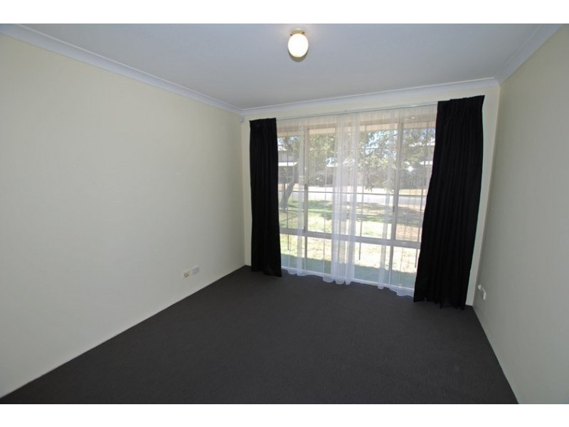 8 Selway Place, Brentwood WA 6153
