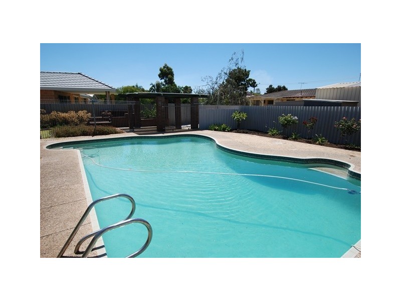 18 Sinian Crescent, Willetton WA 6155