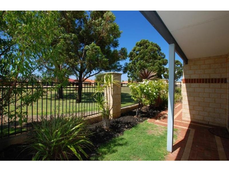 1 Village Lane, Success WA 6164