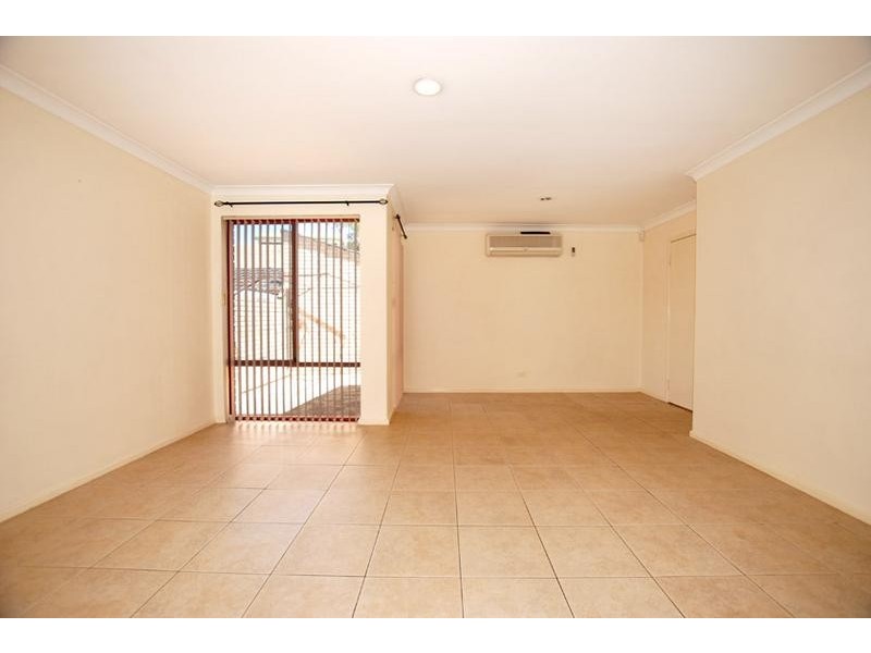 12D Green Court, Kardinya WA 6163