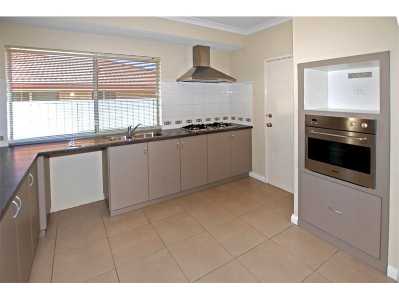 27 Meranda Lane, Success WA 6164