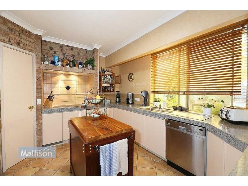 14 Stonecreek Close, Thornlie WA 6108