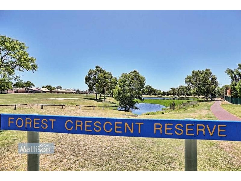 14 Stonecreek Close, Thornlie WA 6108
