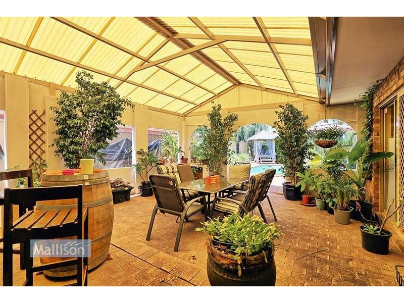 14 Stonecreek Close, Thornlie WA 6108