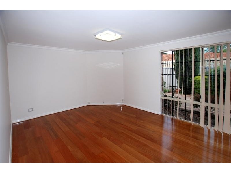 2/22 Daley Street, Yokine WA 6060