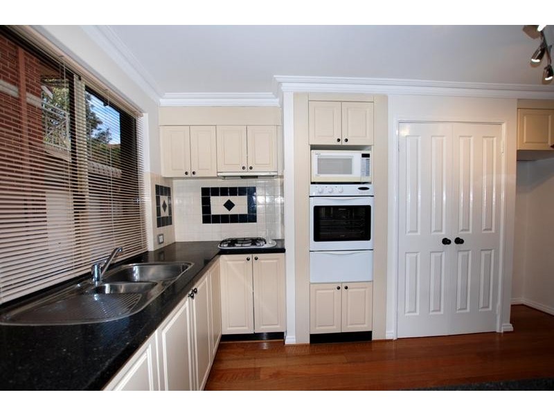 2/22 Daley Street, Yokine WA 6060