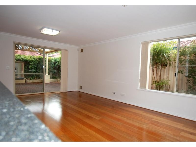 2/22 Daley Street, Yokine WA 6060