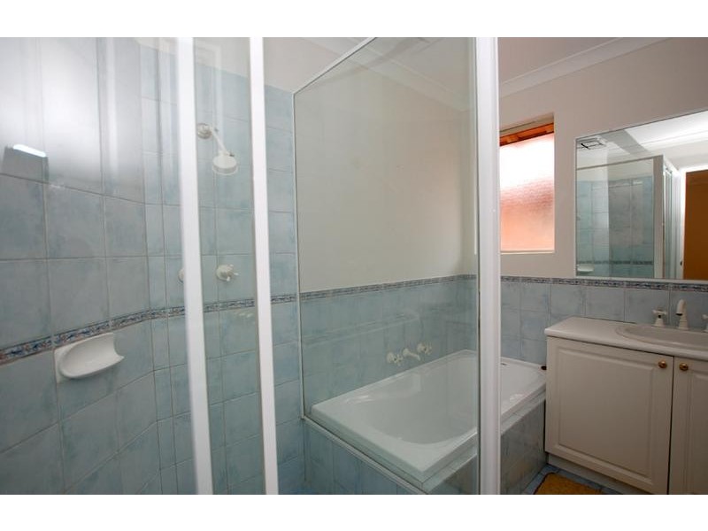 2/22 Daley Street, Yokine WA 6060