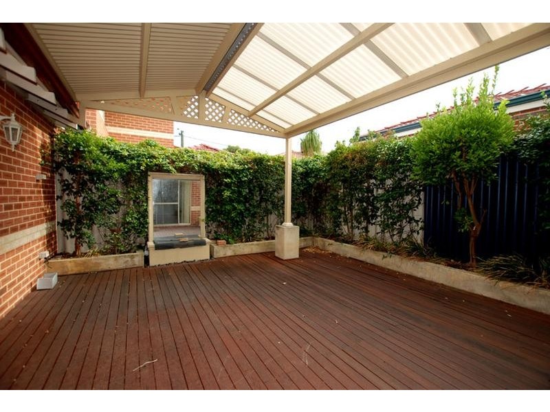 2/22 Daley Street, Yokine WA 6060