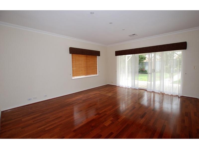 11 Long Beach Promenade, Mindarie WA 6030