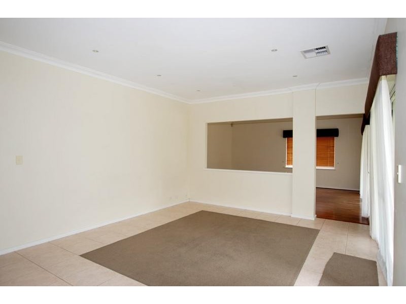 11 Long Beach Promenade, Mindarie WA 6030