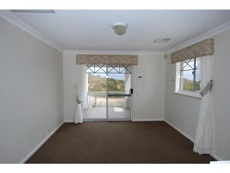 11 Long Beach Promenade, Mindarie WA 6030