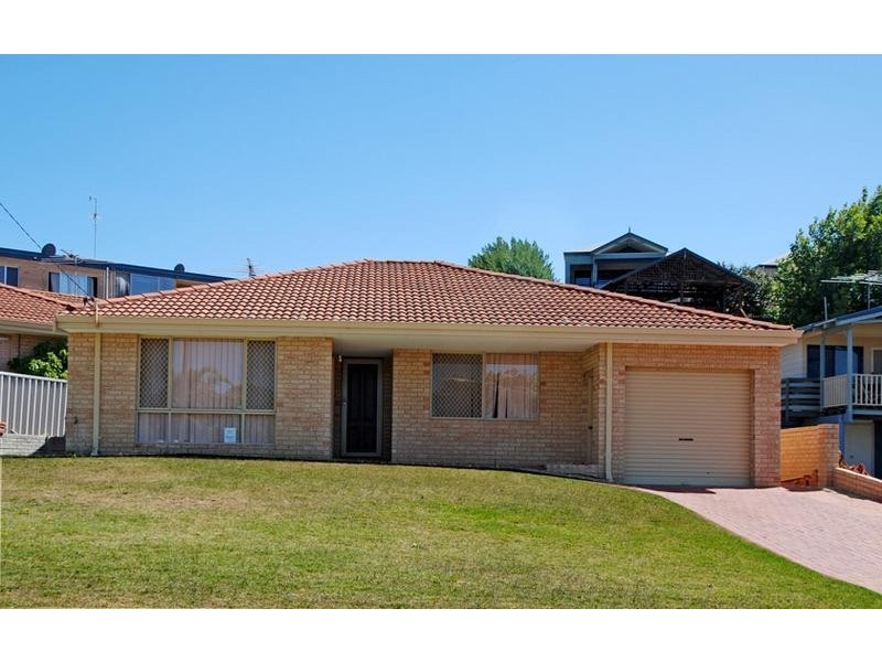 28b Shayne Street, Halls Head WA 6210