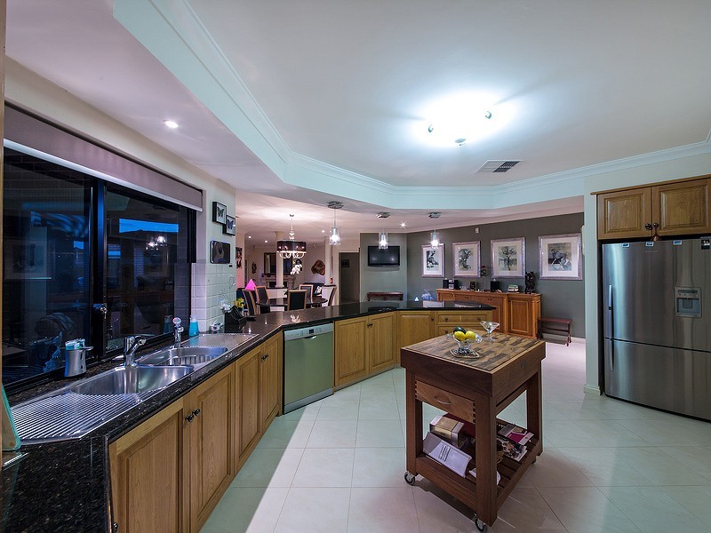 11 Santalum Retreat, Canning Vale WA 6155