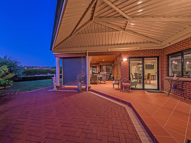 11 Santalum Retreat, Canning Vale WA 6155