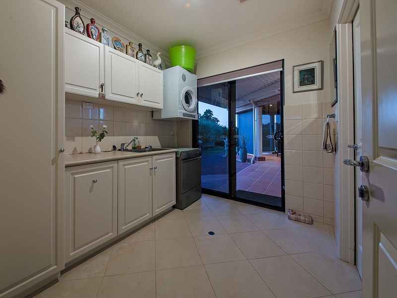 11 Santalum Retreat, Canning Vale WA 6155
