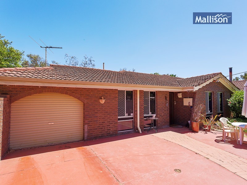 45 Coops Avenue, Thornlie WA 6108