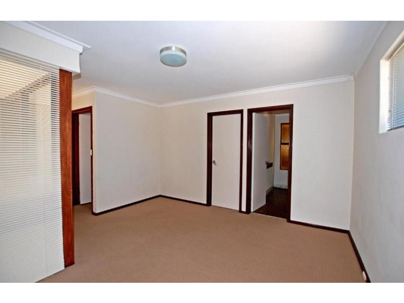 3 Hogarth Way, Bateman WA 6150
