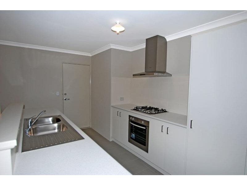 2/7 Waldon Street, Wilson WA 6107