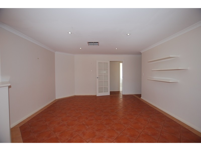 16 Kew Way, Success WA 6164
