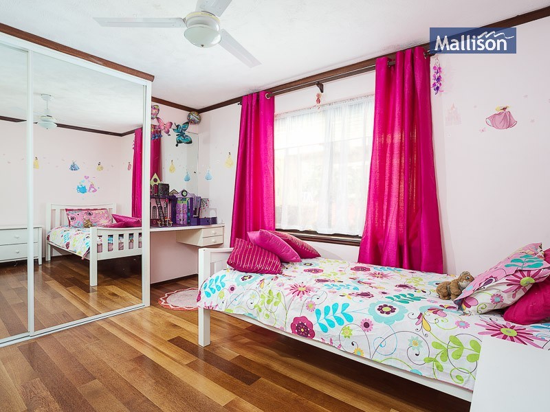 6 Eatts Road, Roleystone WA 6111