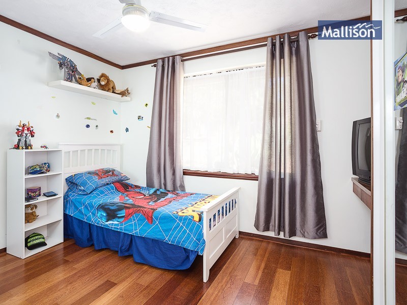 6 Eatts Road, Roleystone WA 6111