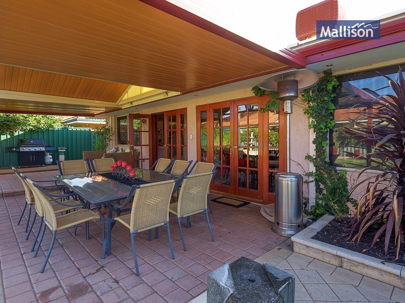 5 Wisteria Place, Thornlie WA 6108