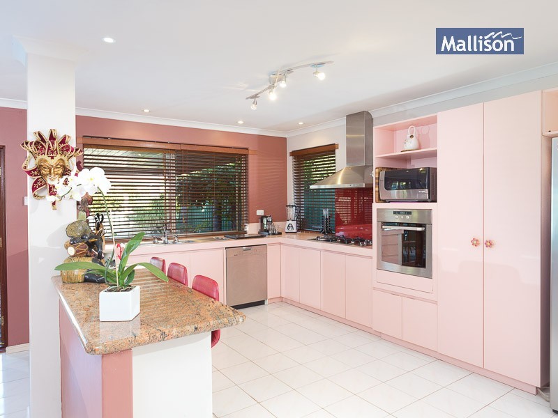 5 Wisteria Place, Thornlie WA 6108