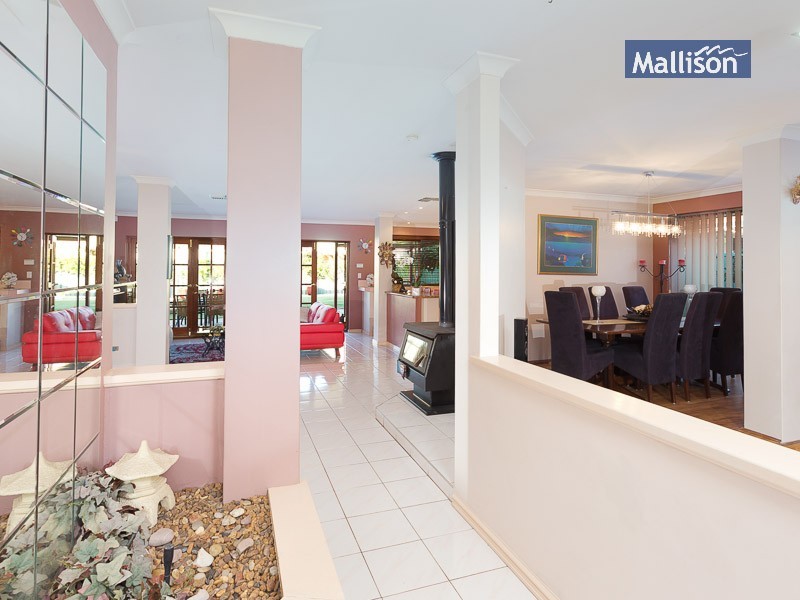 5 Wisteria Place, Thornlie WA 6108