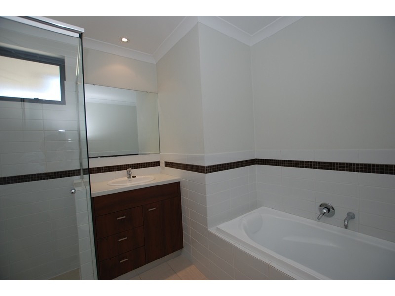 2/217 Coode Street, Como WA 6152