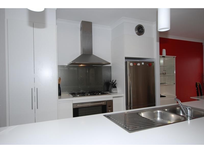 2/307 Rockingham Road, Spearwood WA 6163