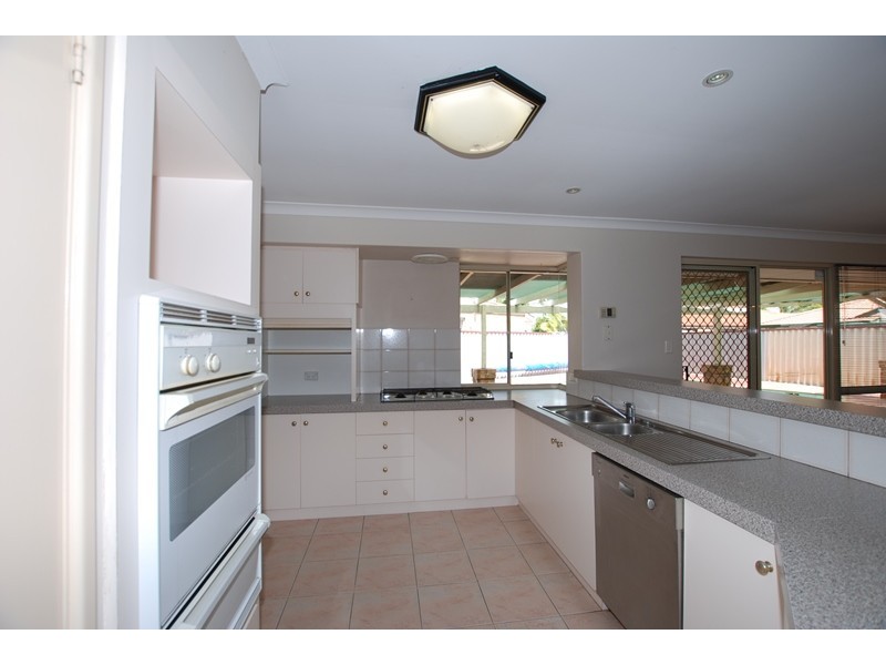 6 The Cove, Canning Vale WA 6155