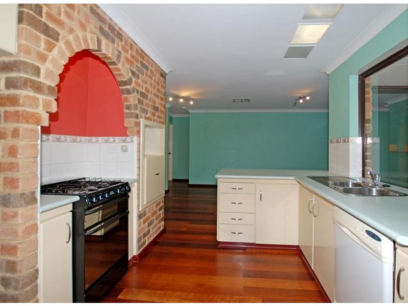 6 Jull Court, Kardinya WA 6163