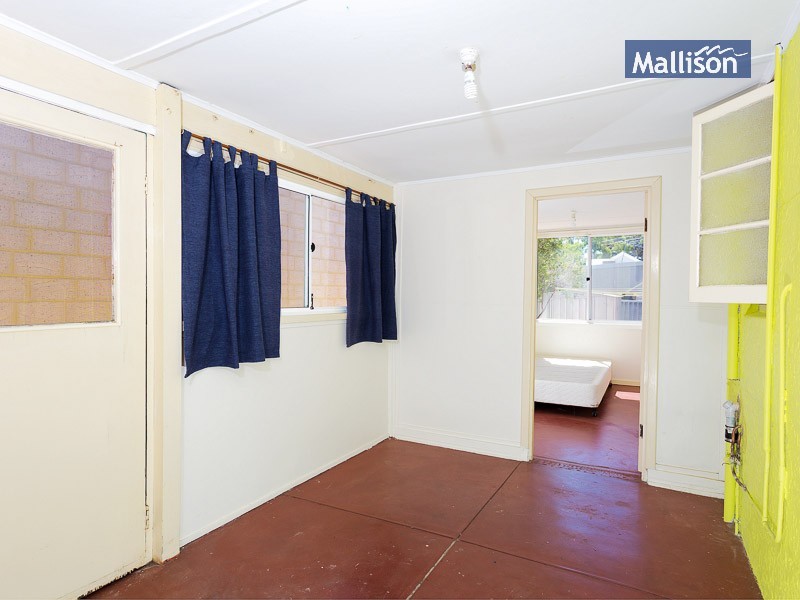 15 Williams Road, Melville WA 6156