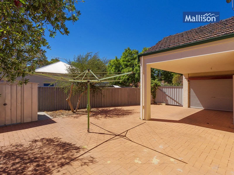 15 Williams Road, Melville WA 6156