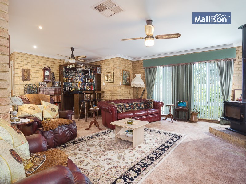 45 Coops Avenue, Thornlie WA 6108