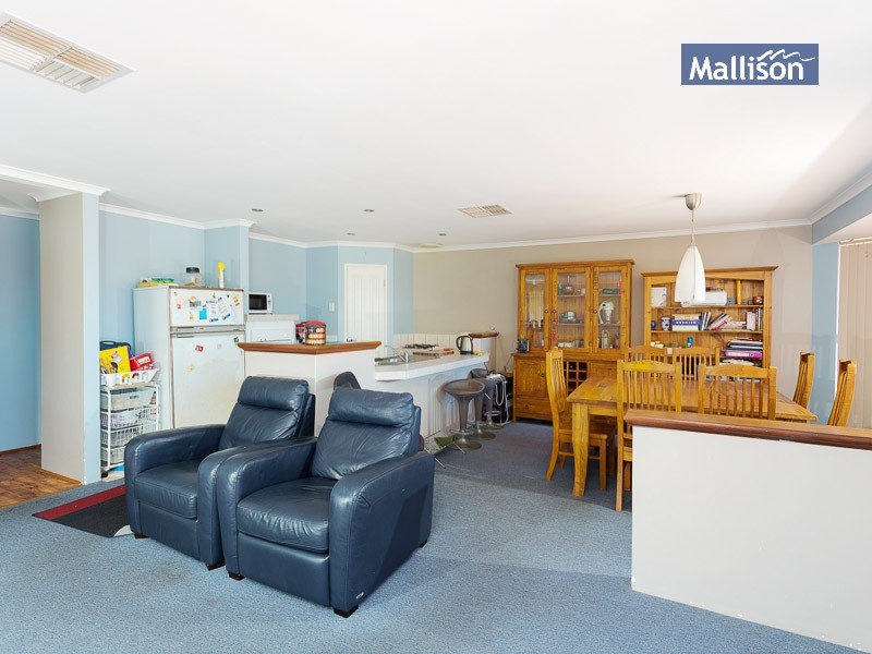 32 Salesian Court, Queens Park WA 6107