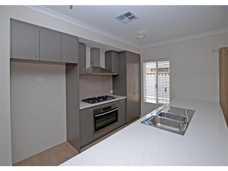 80 Elkhorn Avenue, Southern River WA 6110