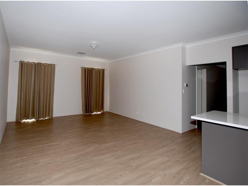 80 Elkhorn Avenue, Southern River WA 6110