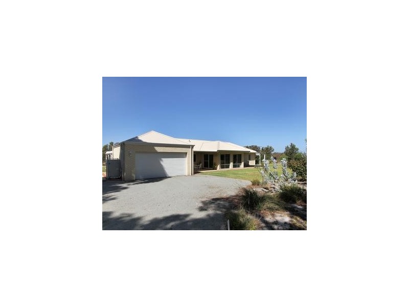 177 Robinson Road, Wandi WA 6167