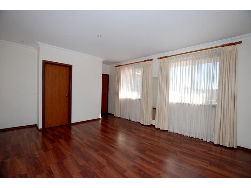 6 Cuttle Court, Mullaloo WA 6027