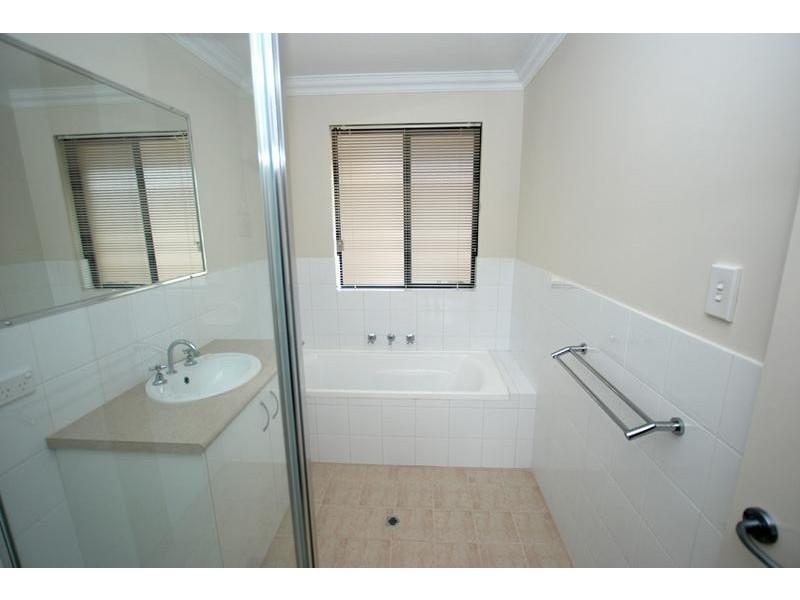 3/16 Coojong Link, Success WA 6164